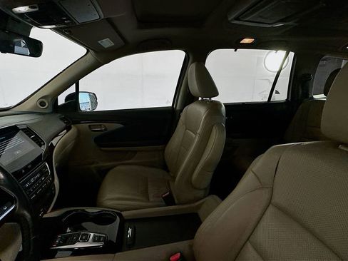 Used 2020 Honda Pilot Elite image 22
