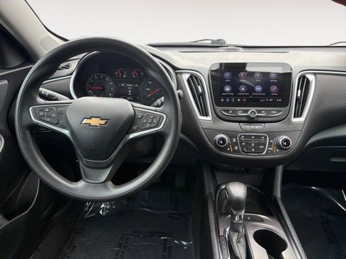 Used 2022 Chevrolet Malibu LT image 8