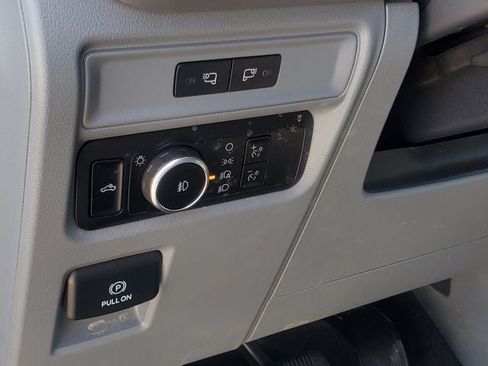Used 2023 Ford F150 XLT w/ Trailer Tow Package AWD/4WD image 9