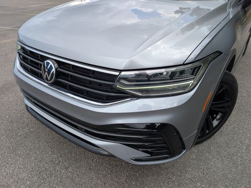 Used 2023 Volkswagen Tiguan SE R-Line FWD image 14