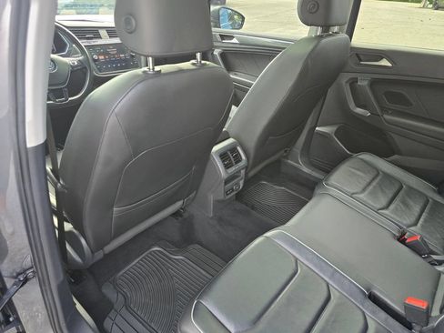 Used 2019 Volkswagen Tiguan SEL Premium AWD/4WD image 26