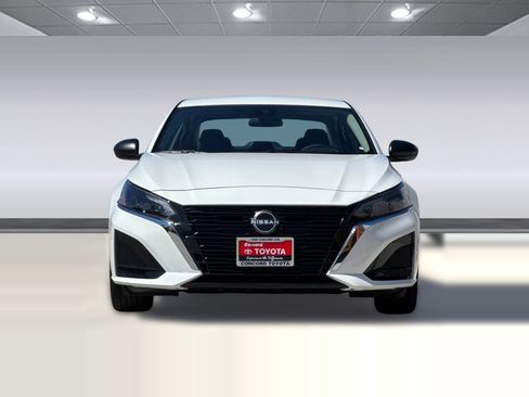 Used 2025 Nissan Altima 2.5 SV image 5