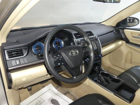 Used 2017 Toyota Camry LE FWD image 22