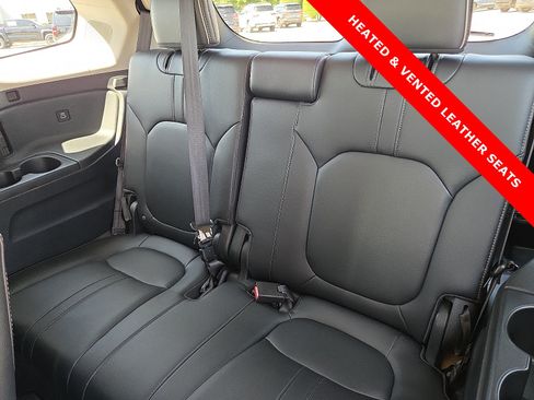 Used 2023 Honda Pilot Elite image 10