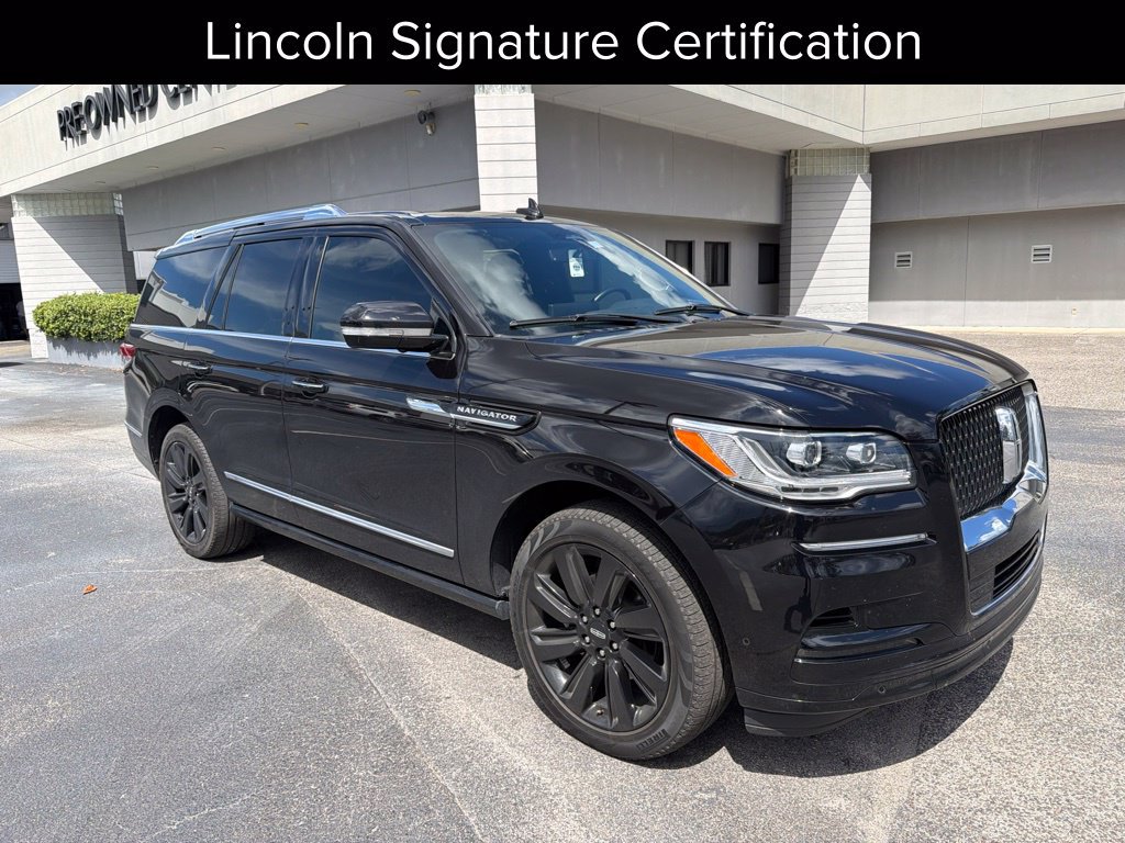Used 2024 Lincoln Navigator Reserve w/ Monochromatic Package AWD/4WD image 1