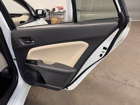 Used 2016 Toyota Prius Four image 15