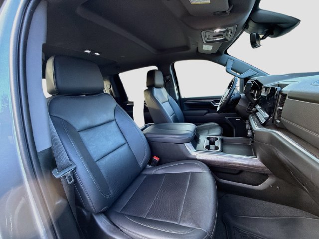 Used 2024 Chevrolet Silverado 3500 LTZ w/ LTZ Premium Package AWD/4WD image 29
