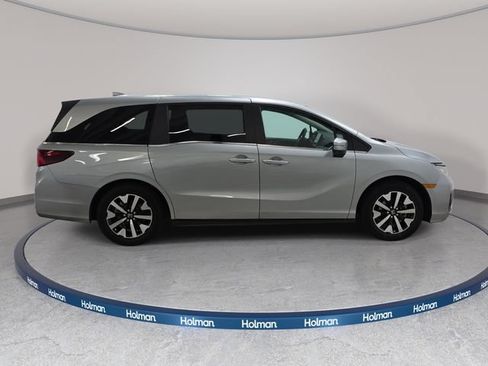 Used 2025 Honda Odyssey EX-L image 5