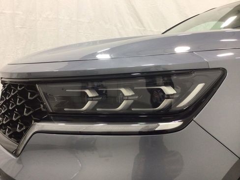 Used 2022 Kia Sorento SX image 8