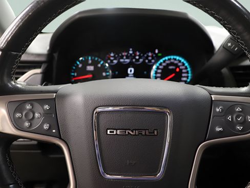 Used 2020 GMC Yukon XL Denali w/ Open Road Package AWD/4WD image 16