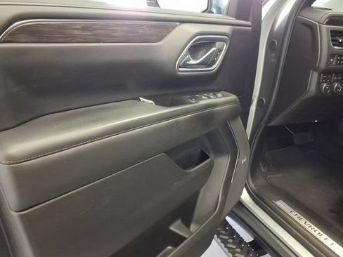 Used 2024 Chevrolet Suburban Z71 w/ Luxury Package AWD/4WD image 13