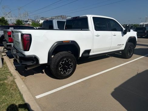 Used 2025 GMC Sierra 2500 AT4X AWD/4WD image 4