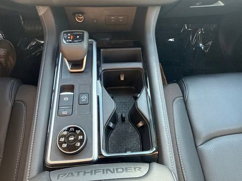 Used 2026 Nissan Pathfinder SL AWD/4WD image 21