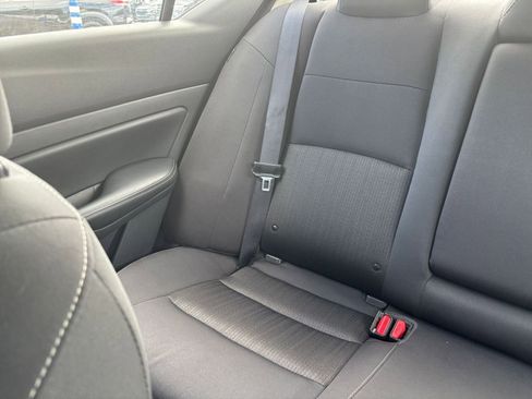 Used 2025 Nissan Altima 2.5 SV FWD image 39