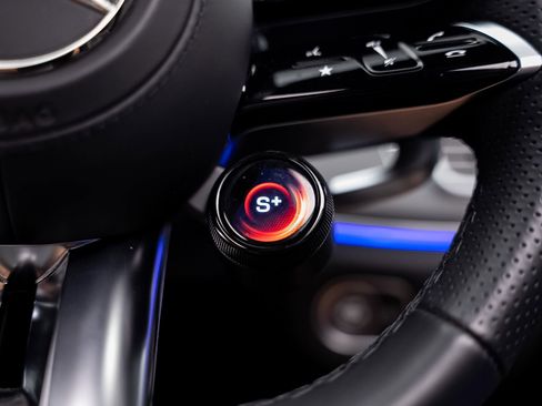 Used 2024 Mercedes-Benz GLS 63 AMG 4MATIC image 50