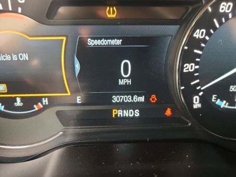 Used 2017 Lincoln MKC Select w/ Lincoln MKC Climate Package FWD image 9