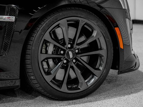 Used 2018 Cadillac CTS V w/ Luxury Package image 61