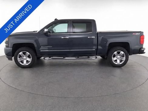 Used 2017 Chevrolet Silverado 1500 LTZ Z71 w/ LTZ Plus Package AWD/4WD image 5