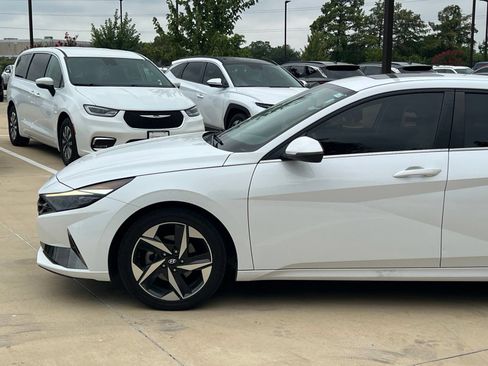 Certified 2021 Hyundai Elantra Limited FWD image 7