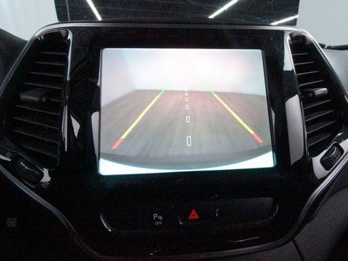 Used 2019 Jeep Cherokee Limited w/ Trailer Tow Group image 17