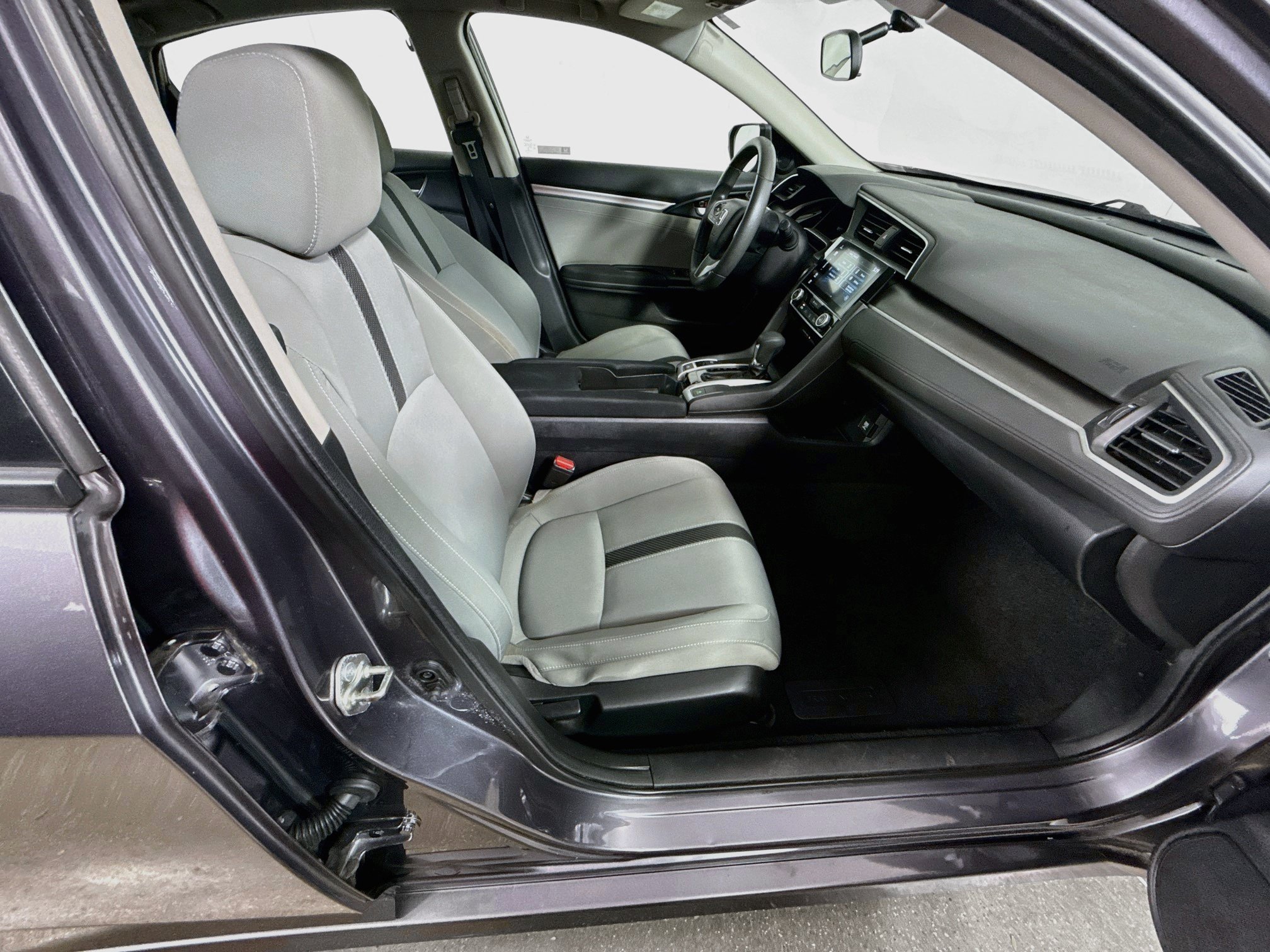 Used 2018 Honda Civic EX image 25