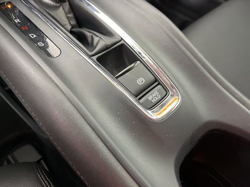 Used 2020 Honda HR-V Touring image 33