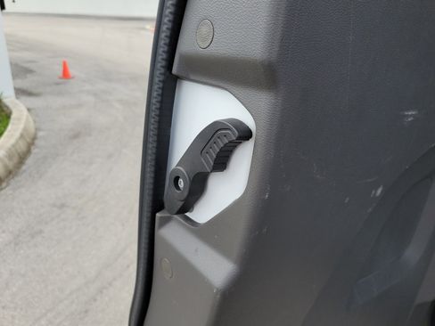 Used 2023 Ford Transit 350 XLT image 17