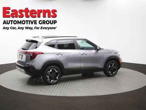 Used 2024 Kia Seltos EX AWD/4WD image 44