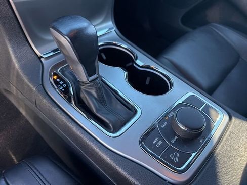 Certified 2022 Jeep Grand Cherokee Limited image 13