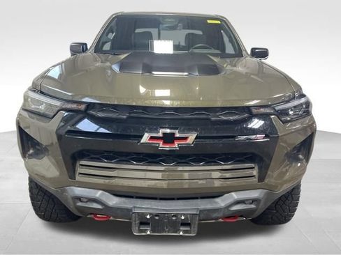 Used 2025 Chevrolet Colorado ZR2 image 9