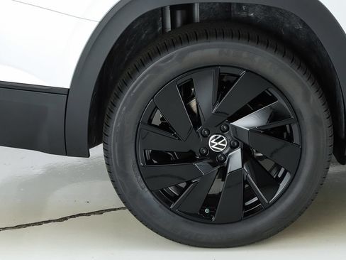New 2026 Volkswagen Atlas SE FWD image 13