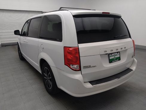 Used 2018 Dodge Grand Caravan GT FWD image 5