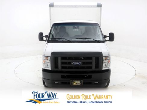 Used 2022 Ford E-350 and Econoline 350 Super Duty w/ Power Windows & Locks Group image 8