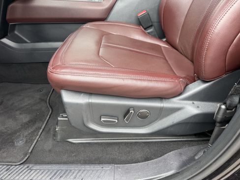 Used 2024 Ford Expedition Limited RWD image 30