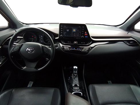 Used 2019 Toyota C-HR XLE image 10