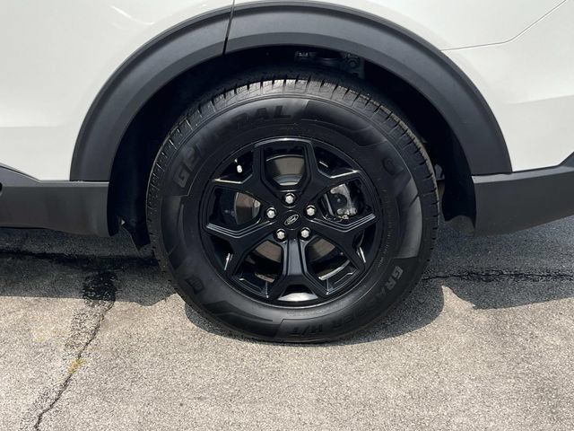Used 2023 Ford Explorer Timberline w/ Timberline Technology Package AWD/4WD image 14