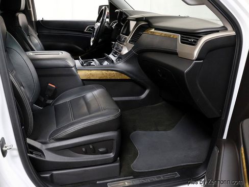 Used 2017 GMC Yukon Denali w/ Open Road Package AWD/4WD image 37