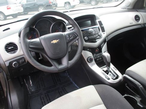 Used 2016 Chevrolet Cruze LS FWD image 27