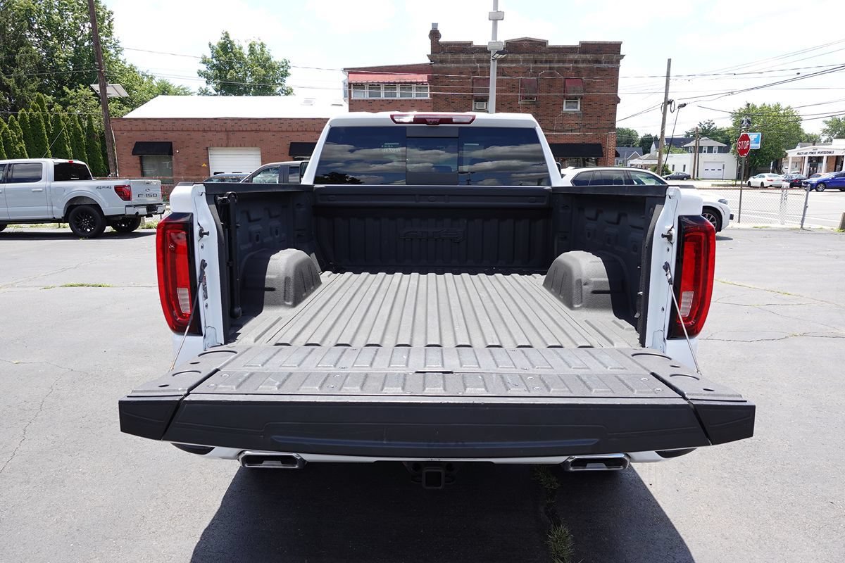 Used 2024 GMC Sierra 1500 AT4 w/ Technology Package AWD/4WD image 31