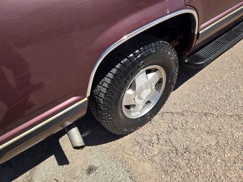 Used 1997 Chevrolet Tahoe 4WD w/ Skid Plate Pkg image 11