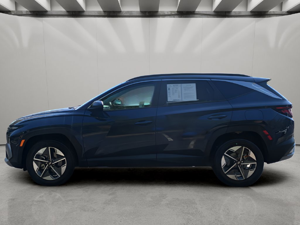 Certified 2025 Hyundai Tucson SEL AWD/4WD image 2