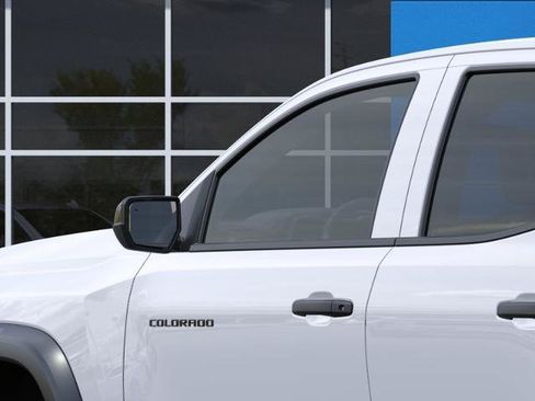 New 2026 Chevrolet Colorado Trail Boss w/ Off-Road Front Bumper Package AWD/4WD image 36