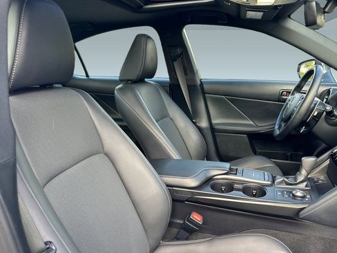 Certified 2022 Lexus IS 300 IS 300 image 31