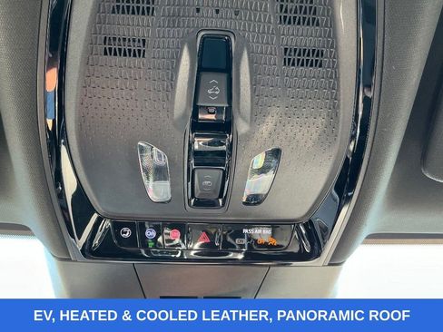 Used 2024 Cadillac Lyriq Luxury image 36