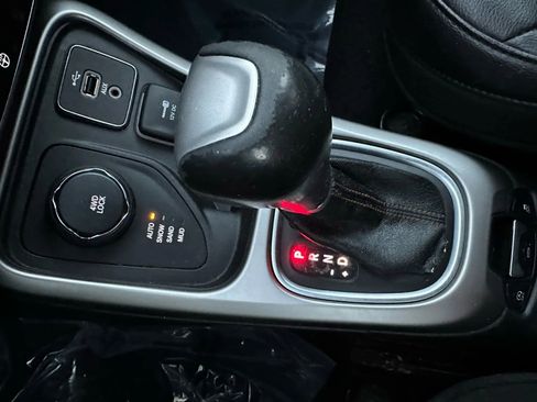 Used 2018 Jeep Compass Latitude w/ Cold Weather Group image 30