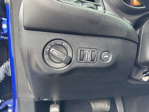 Used 2021 Dodge Challenger SXT w/ Blacktop Package image 31