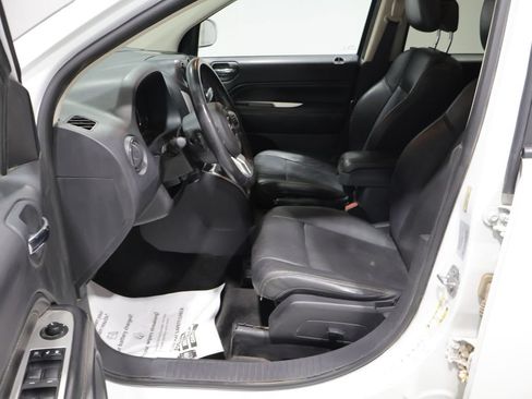 Used 2015 Jeep Compass High Altitude FWD image 10