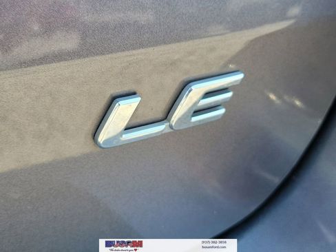Used 2011 Toyota Sienna LE w/ Towing Pkg FWD image 7