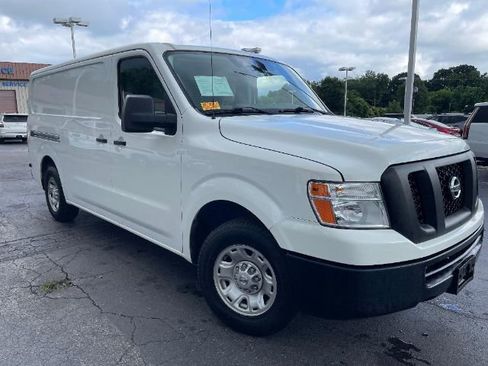 Used 2019 Nissan NV 2500 SV image 1