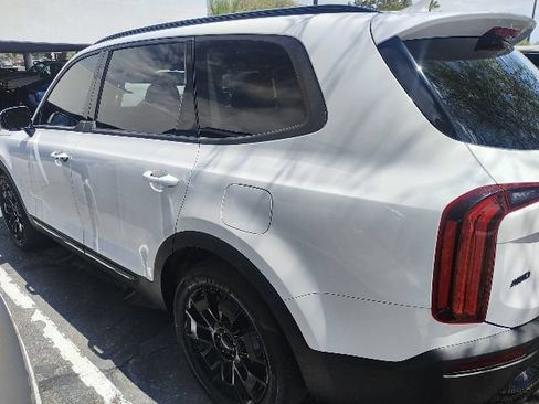 Certified 2021 Kia Telluride SX w/ SX Prestige Package AWD/4WD image 15